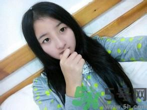 14歲月經(jīng)量多怎么辦？我14歲月經(jīng)量很多怎么回事？