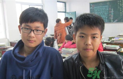 我13歲有點(diǎn)色怎么辦？我13歲有點(diǎn)色正不正常？