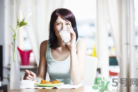 降低膽固醇的方法有哪些？降低膽固醇吃什么好？