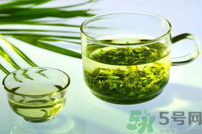 春天喝紅茶好不好？春天喝紅茶還是喝綠茶好呢？