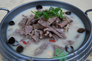春天可以吃羊肉嗎？吃羊肉有哪些禁忌？