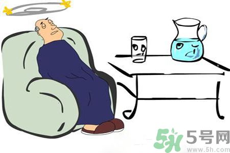 低血糖有什么癥狀？低血糖吃什么好得快？