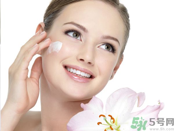 晚上怎樣護(hù)膚才是最好？晚上護(hù)膚的步驟有哪些?