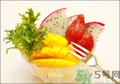 剖腹產(chǎn)后能吃蘋果嗎？剖腹產(chǎn)后能吃什么水果？