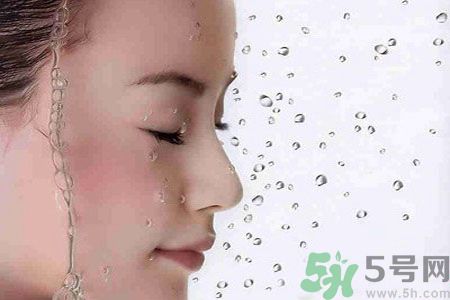 皮膚起皮怎么辦？皮膚起皮用什么護(hù)膚品？