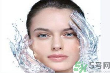 皮膚起皮怎么辦？皮膚起皮用什么護(hù)膚品？
