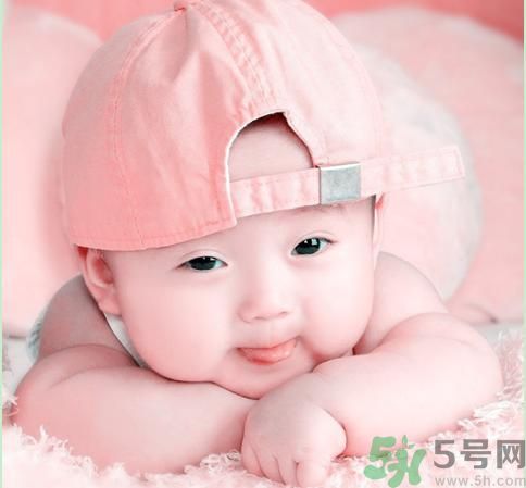 爸爸能單獨(dú)照顧寶寶嗎？爸爸怎樣照顧寶寶？
