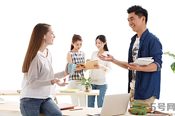 和別人說(shuō)話不敢看對(duì)方怎么辦？說(shuō)話不敢看別人眼睛怎么辦？