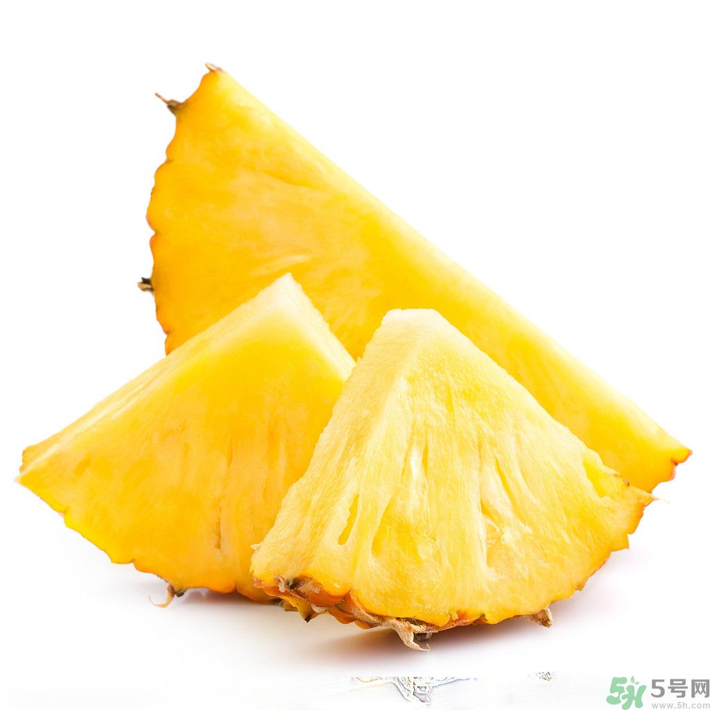 菠蘿發(fā)黑能吃嗎？菠蘿為什么要用鹽水泡？