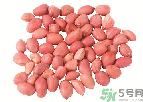花生皮能不能吃？花生能和螃蟹一起吃嗎？