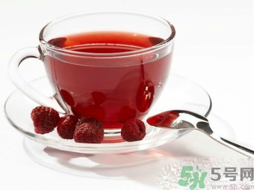 紅棗不能和什么一起吃？紅棗泡水喝會(huì)上火嗎？