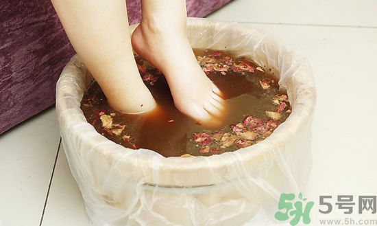 泡腳有什么好處？泡腳有什么禁忌？