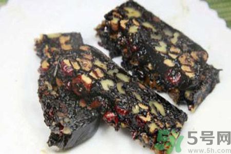 貧血吃什么補(bǔ)血？貧血吃阿膠好嗎？