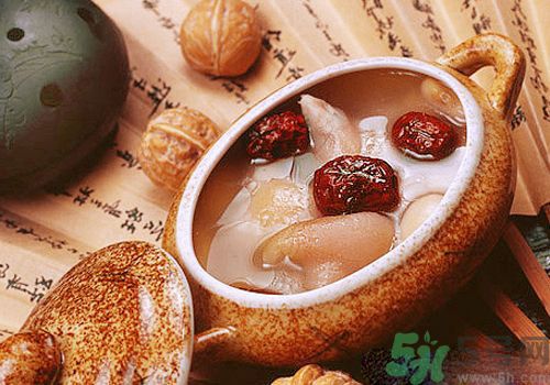 貧血吃什么補(bǔ)血？貧血吃阿膠好嗎？