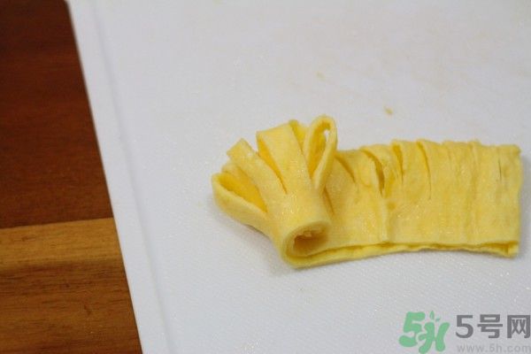 蘆筍開花了還可以吃嗎？蘆筍尾部開花能吃嗎？