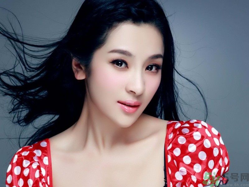 女生手腳冰涼是什么原因？手腳冰涼怎么調(diào)理？