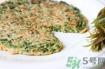 香椿雞蛋餅怎么做？香椿煎蛋餅做才能好吃？