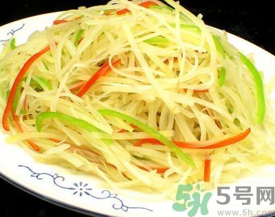 土豆絲和土豆片哪個(gè)更好吃？土豆片可以炒什么？