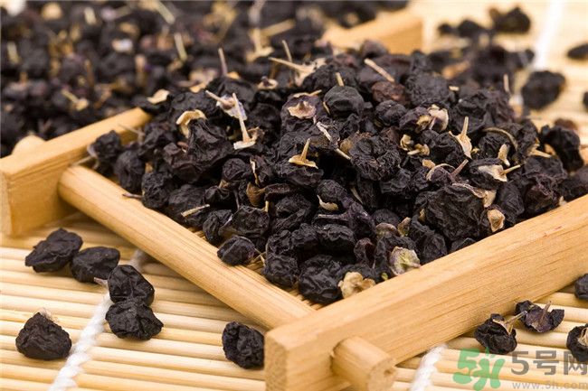 黑枸杞有什么功效？黑枸杞的好處有哪些？