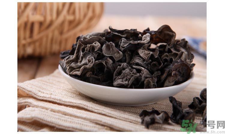 多吃黑木耳有什么好處？黑木耳可以排毒嗎？