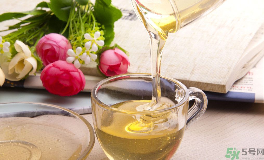 胃潰瘍可以喝蜂蜜嗎？服用蜂蜜要注意什么？