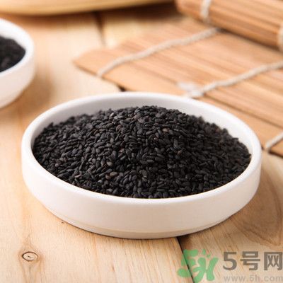 黑芝麻怎么吃可以治白發(fā)？黑芝麻真的能治白頭發(fā)？