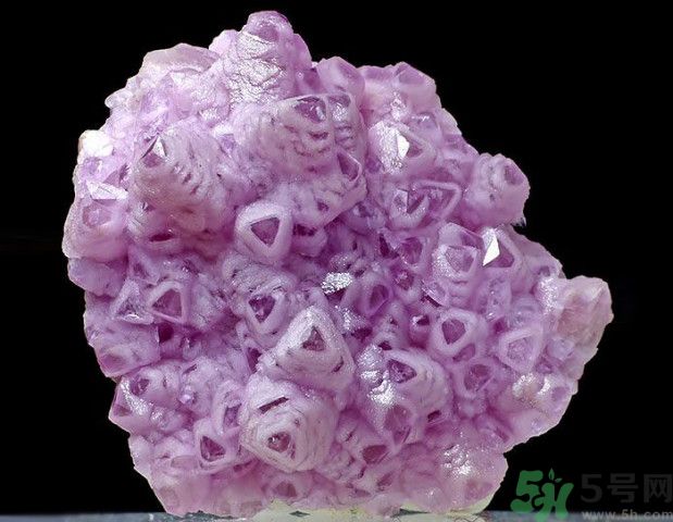三生石是真的嗎？三生石能保佑姻緣嗎？