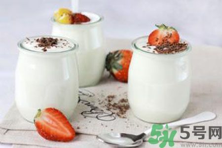 痛風可以喝酸奶嗎？痛風喝酸奶好嗎？
