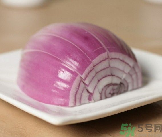 切洋蔥怎么才能流淚？切洋蔥10個(gè)妙招絕對(duì)不流淚！