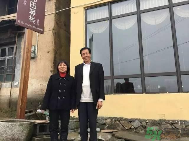 浙江富翁棄億萬資產(chǎn)與農(nóng)婦結(jié)婚  怎樣追求真愛才好？