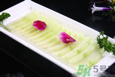 冬瓜可以去眼袋嗎？冬瓜怎么去眼袋？
