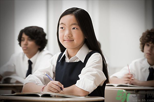 高中生上課容易走神怎么辦？高中生上課如何提高注意力？