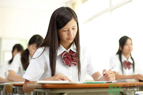 高中生上課容易走神怎么辦？高中生上課如何提高注意力？