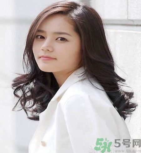 韓佳人女兒叫什么名字？韓佳人的老公是誰？