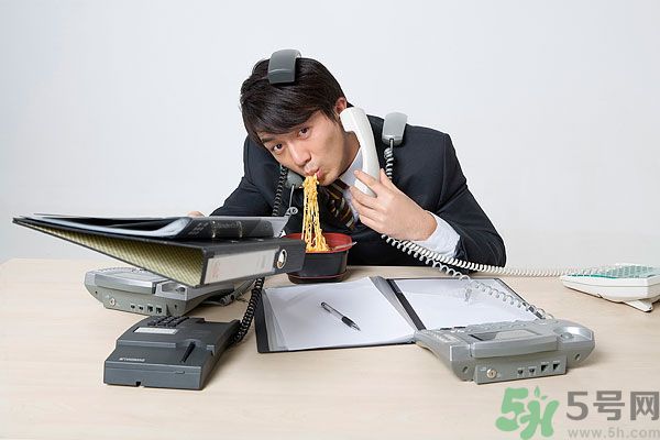 滿漢宴方便面煮著吃泡著吃哪個好？