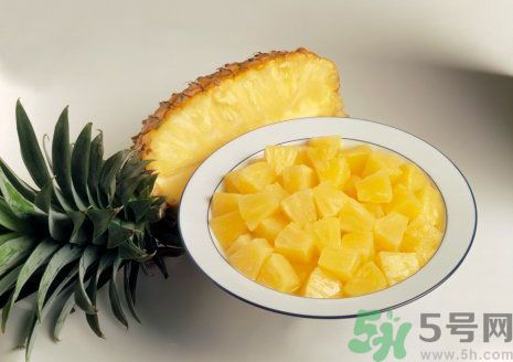 晚上9點(diǎn)可以吃菠蘿嗎？晚上吃芒果好嗎？