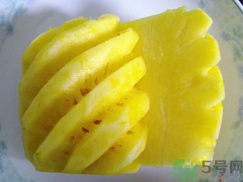 晚上9點(diǎn)可以吃菠蘿嗎？晚上吃芒果好嗎？