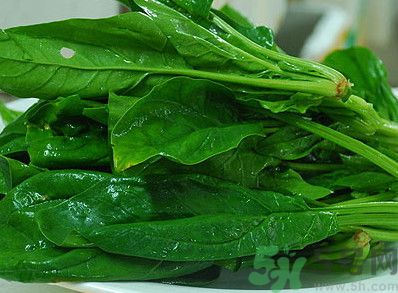 菠菜和豆腐能一起吃嗎？菠菜和豆腐一起吃會得腎結(jié)石嗎？