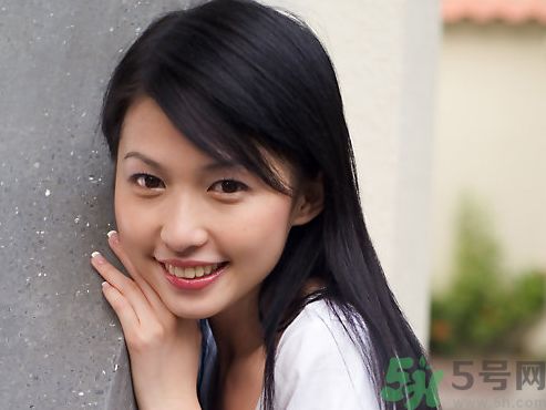 女子被針扎一下倒地身亡 毒狗針會致人死亡嗎？