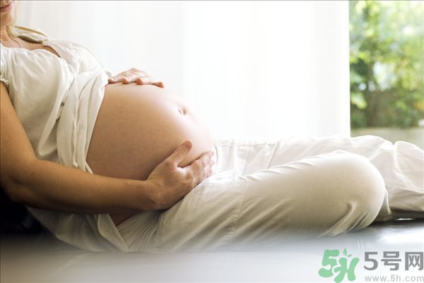 剖腹產和順產那種比較好？二者有什么不同？