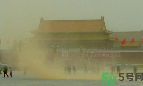 沙塵暴逼近北京到哪里了？遇到沙塵暴怎么辦？