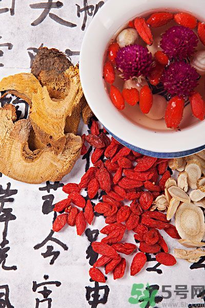 枸杞可以長時間燉煮嗎？枸杞有什么功效？