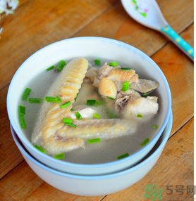 煲湯用什么鍋好？燉雞湯用什么鍋好呢？