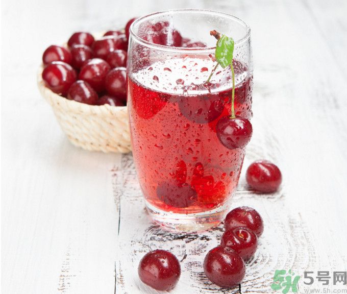 櫻桃泡酒能治療痛風嗎？櫻桃泡酒能喝嗎？