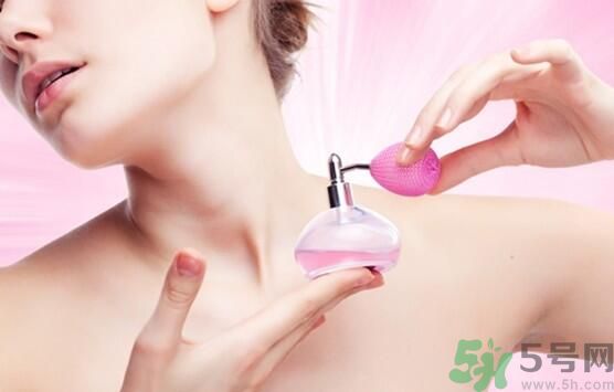 香水會導(dǎo)致不孕嗎？使用香水要注意什么？