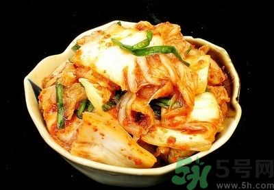 白菜隔夜了還能吃嗎？白菜隔夜怎么吃？