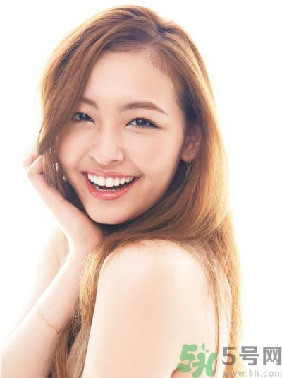 靚彩伊人新顏透亮柔膚液是什什么膚質(zhì)？靚彩伊人新顏透亮柔膚液怎么樣？