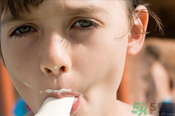 運(yùn)動后能吃冰淇淋嗎？晚上運(yùn)動后吃冰淇淋會胖嗎？