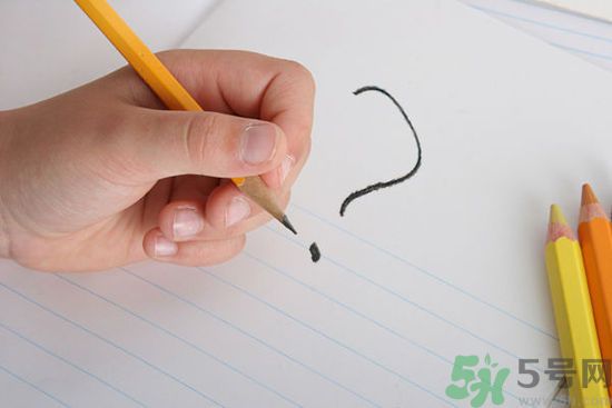 左撇子真的更聰明嗎？左撇子的優(yōu)勢與劣勢