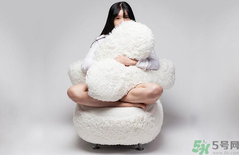 一個(gè)人適合什么樣的沙發(fā)？選購沙發(fā)要注意什么？